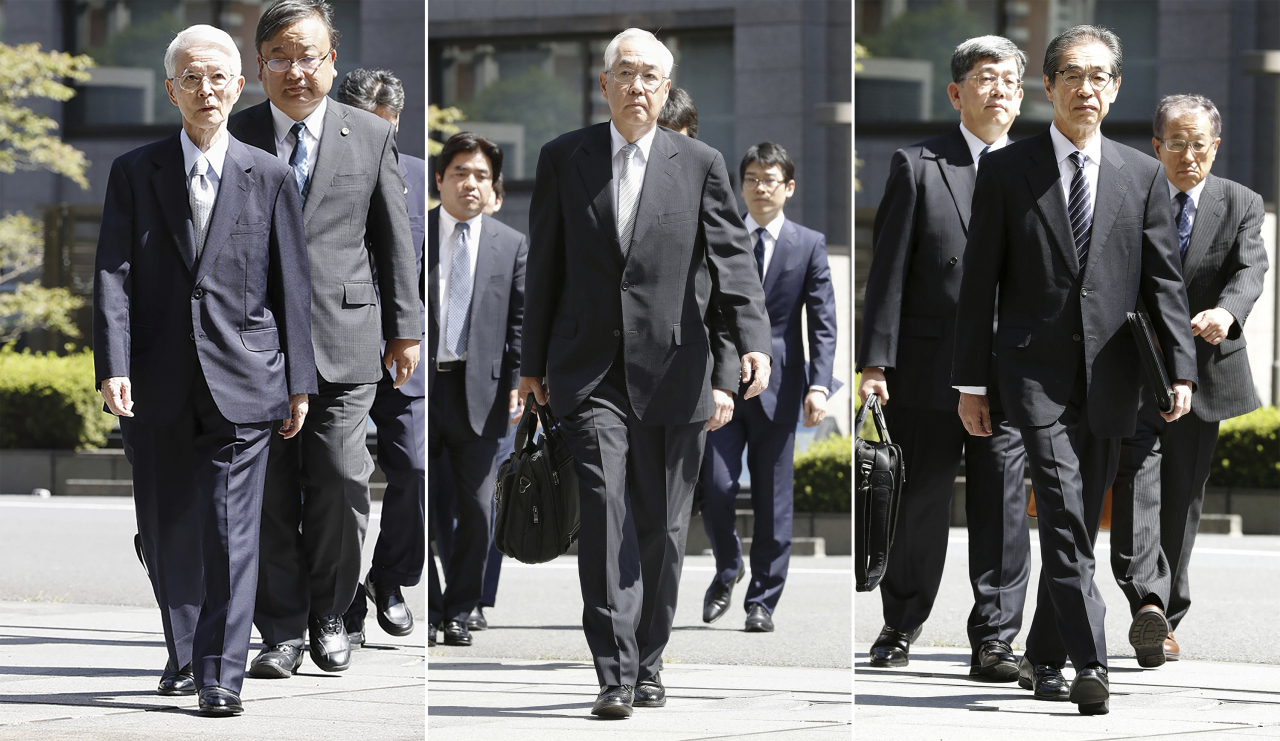 (왼쪽부터) 가츠마타 츠네히사 전 도쿄전력 회장, 무도 사카에 전 부사장, 다케쿠로 이치로 전 부사장이 19일 도쿄지방법원에 출석하고 있다. 법원은 2011년 후쿠시마 원전 사고 당시 임원이었던 이들 세 명에게 업무상 과실치사 혐의가 없다고 판결했다. [AP 교도통신]