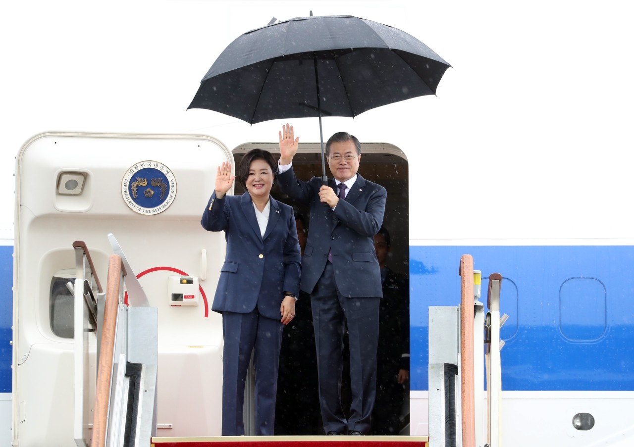 President Moon Jae-in and First Lady Kim Jung-sook (Yonhap)