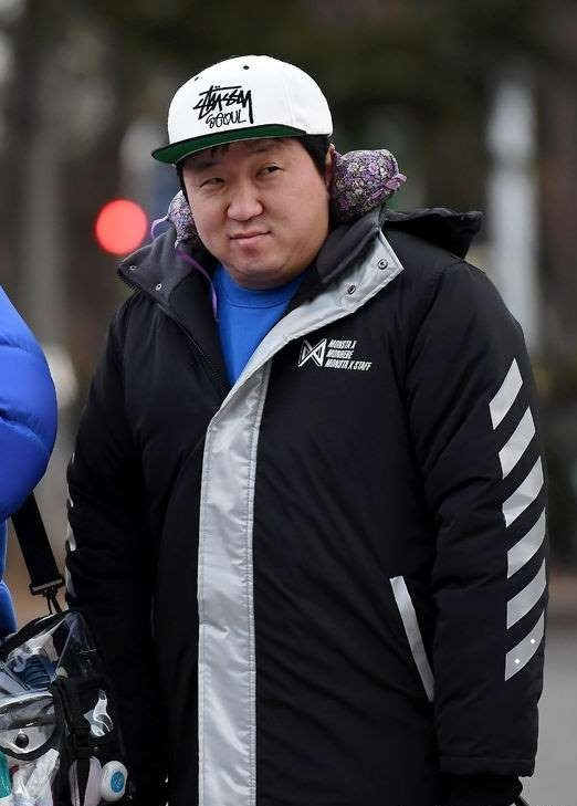 개그맨 정형돈이 ‘마이 리틀 텔레비전 V2’에서 보인 도 넘은 장난에 대해 23일 공식 사과했다. [OSEN]