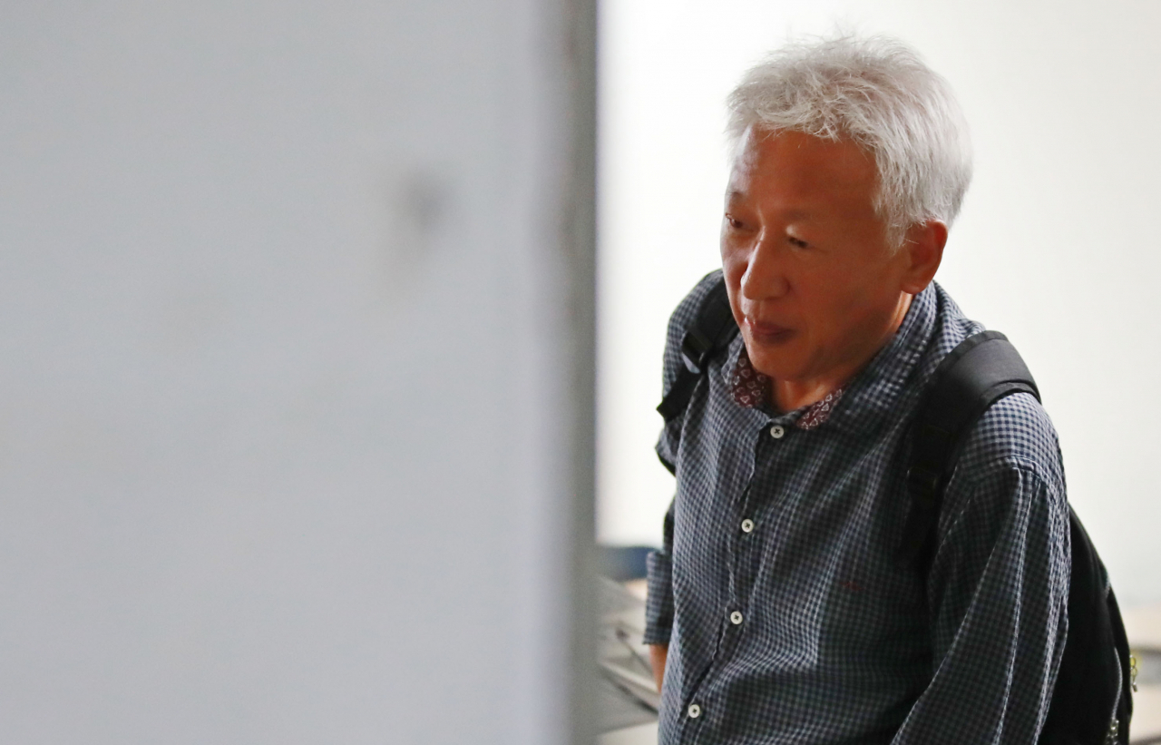 지난 19일 연세대 사회학과 전공 과목인 ‘발전사회학’강의에서 “위안부는 매춘의 일종”이라는 망언으로 논란을 빚고 있는 류석춘 교수. [연합]