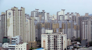 대구의 한 아파트 단지 전경. 대구의 수성구는 최근 84㎡ 호가가 10억원에 달하며 시장 기대감이 드러나고 있다. [연합]