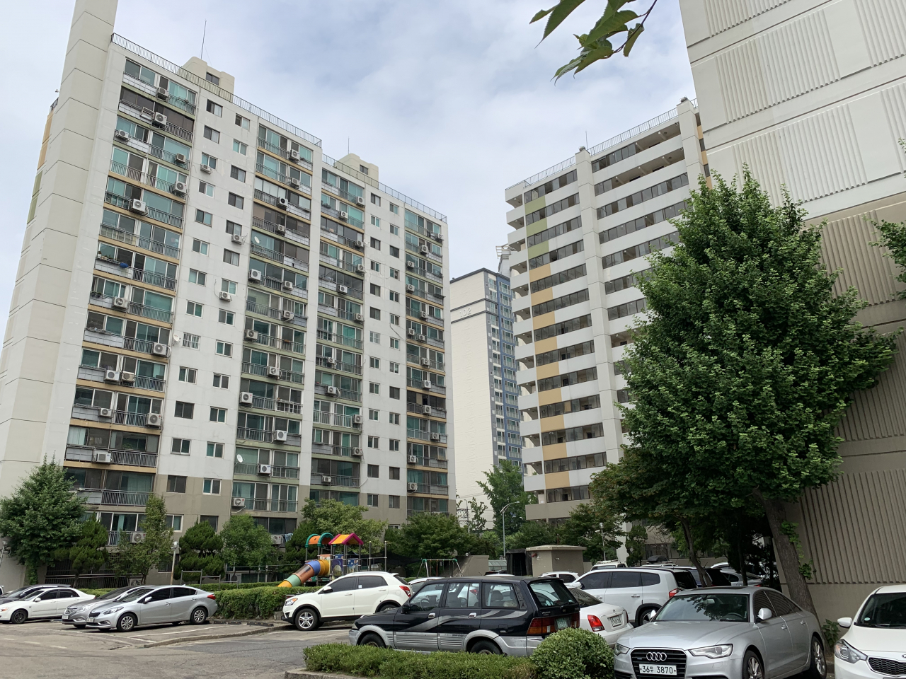 리모델링 시공사를 선정한 서울 동대문구 '신답 극동 아파트' 모습.