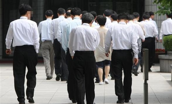 점심시간을 맞은 공기업 직원들 [연합]