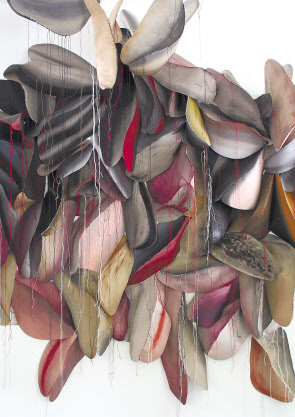 신승혜, After all, Acrylic on fabric, 실, 가변크기, 2019, 부분 [씨알콜렉티브 제공]