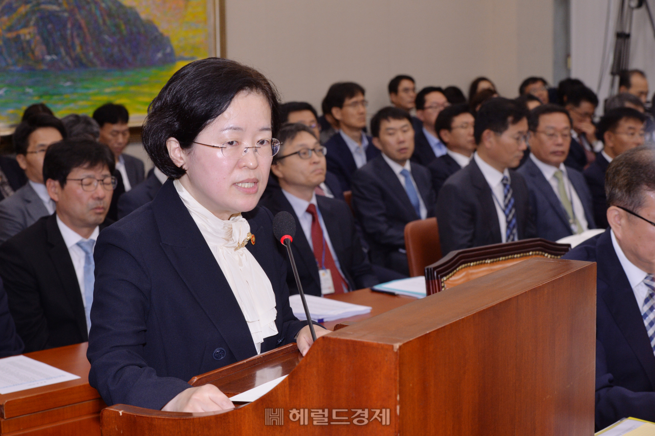 조성욱 공정거래위원장은 7일 열린 국회 정무위원회 국정감사에서 질의에 답변을 하고 있다. [사진=정희조 기자/checho@heraldcorp.com]
