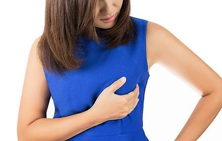 거친표면 인공유방 보형물을 시술받은 환자들의 호소가 늘고 있다. 이 이미지는 기사의 특정 내용과 직접적 관련은 없다.