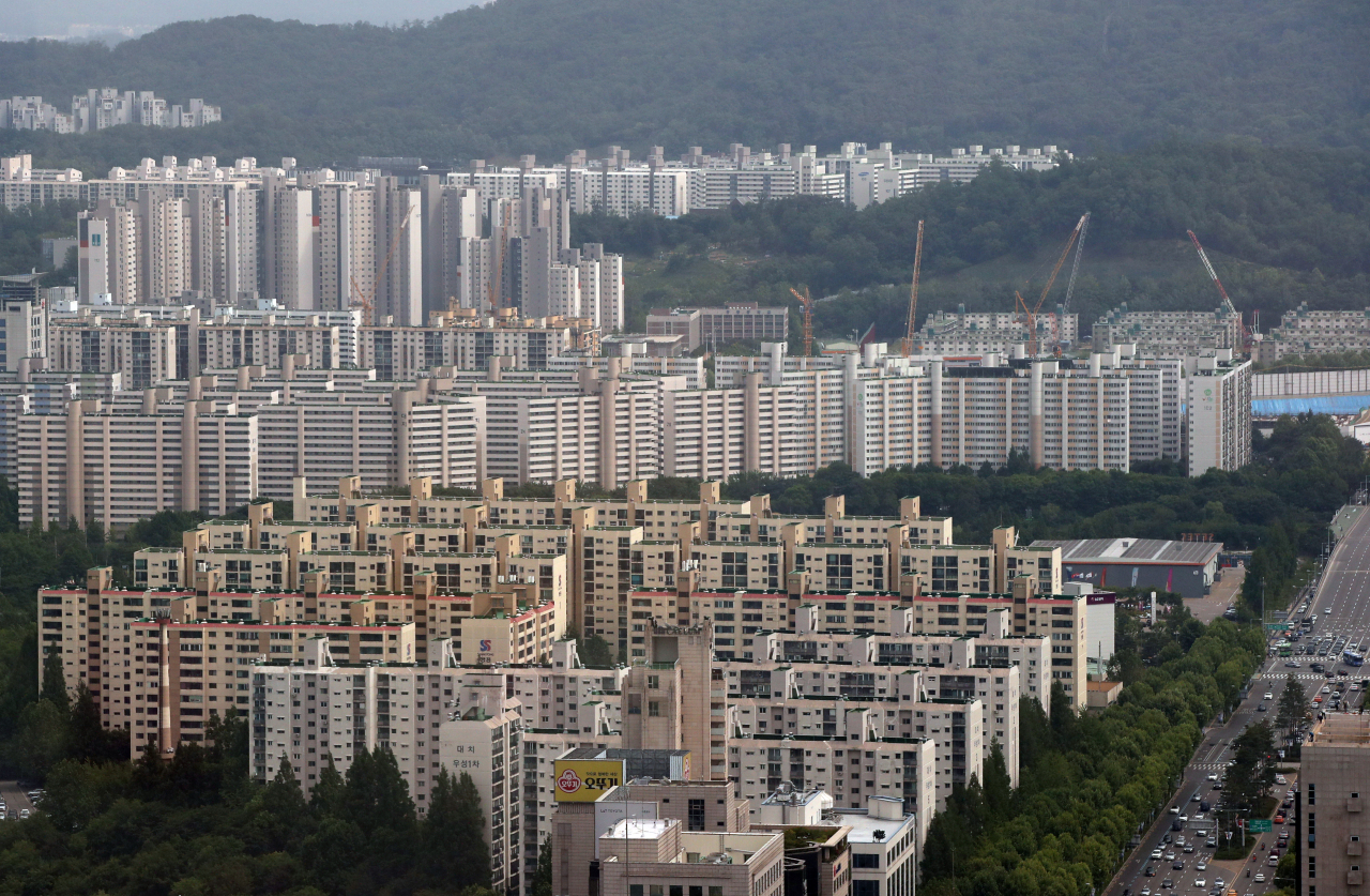 정부가 부동산 시장에 본격적인 규제의 칼날을 들이대기 시작한 지난해 이후, 서울 지역에 공시지가 9억원 이상 고가 주택 수 증가가 크게 나타났다. [헤럴드경제DB]