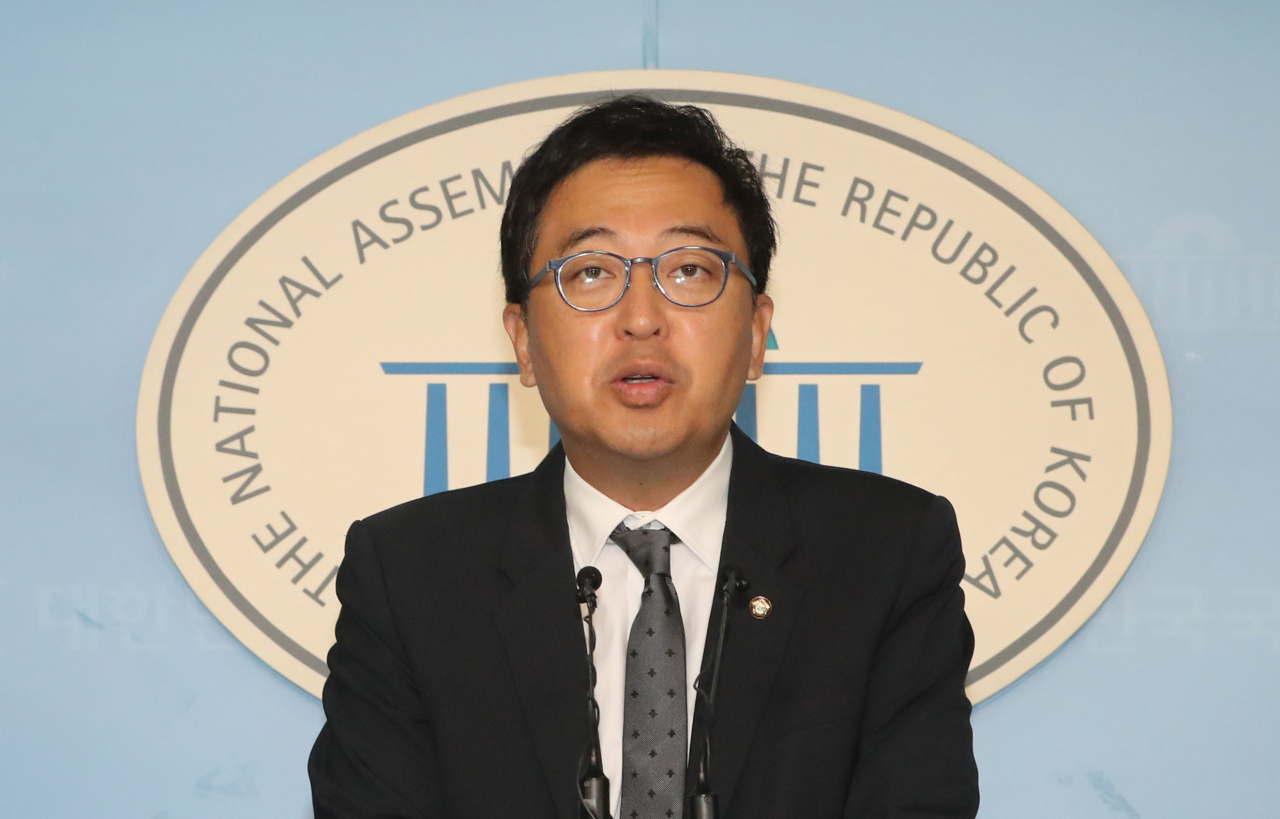 더불어민주당 금태섭 의원이 21일 국회 정론관에서 '2020 총선, 혐오없는 선거를 위한 제언' 기자회견을 하고 있다. 연합뉴스