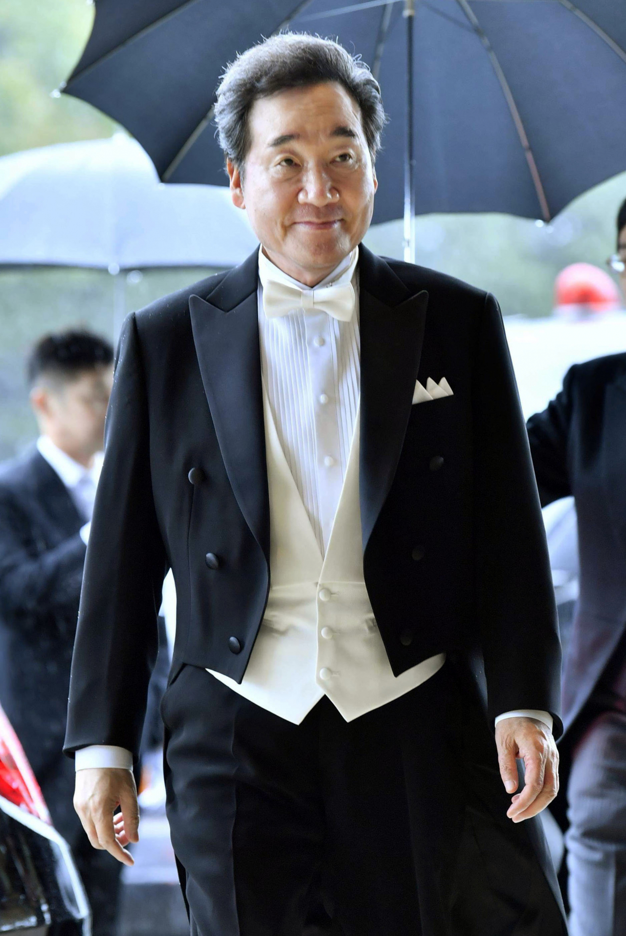 이낙연 국무총리가 22일 오후 일본 도쿄 소재 고쿄의 규덴에서 나루히토 일왕의 즉위를 일본 안팎에 알리는 행사인 '소쿠이레이세이덴노기'에 참석하고 있다. [연합]