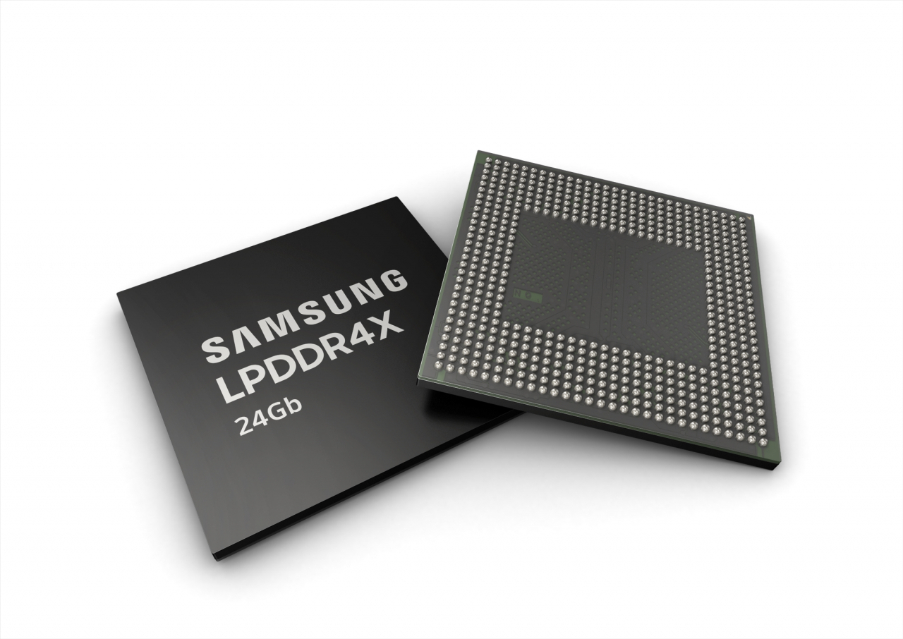 삼성전자 ‘24Gb LPDDR4X D램’.[삼성전자 제공]