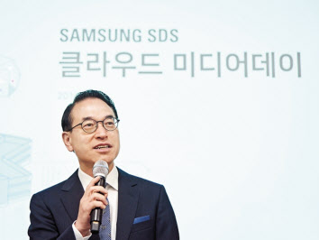 홍원표 삼성SDS 대표가 지난달 춘천 데이터센터 미디어데이에서 발표하는 모습. [삼성SDS 제공]
