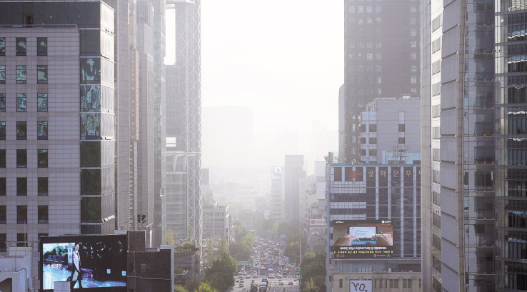 미세먼지에 갇힌 도심