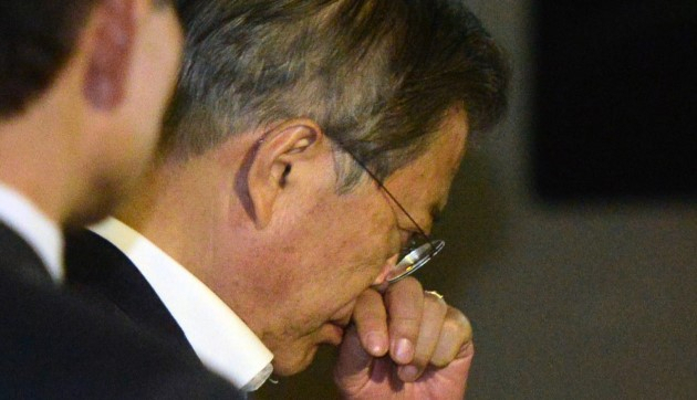 문재인 대통령이 29일 오후 모친인 강한옥(92) 여사의 별세를 지켜본 뒤 부산의 한 병원을 나서고 있다. [연합]