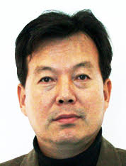 성신여대 공예과 김시만 교수.