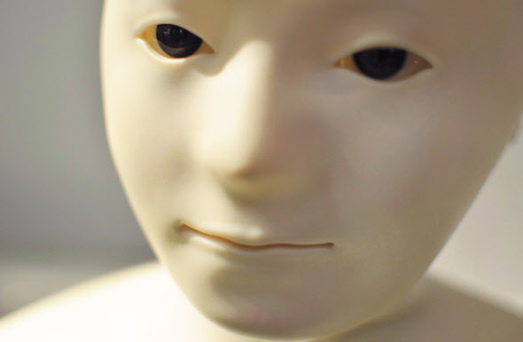 영국의 한 스타트업이 로봇의 ‘얼굴’이 될 사람을 찾고 있다.