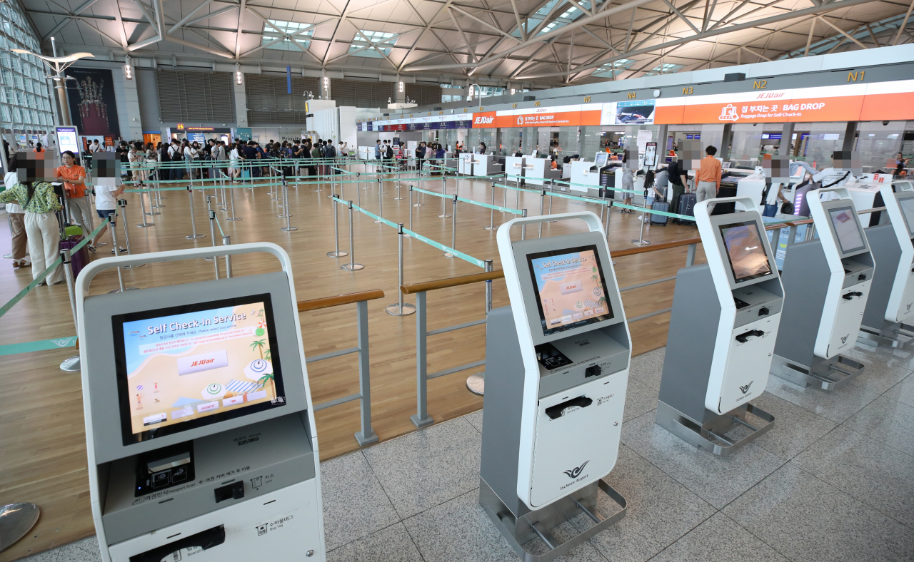 한산한 일본행 공항 카운터[연합]