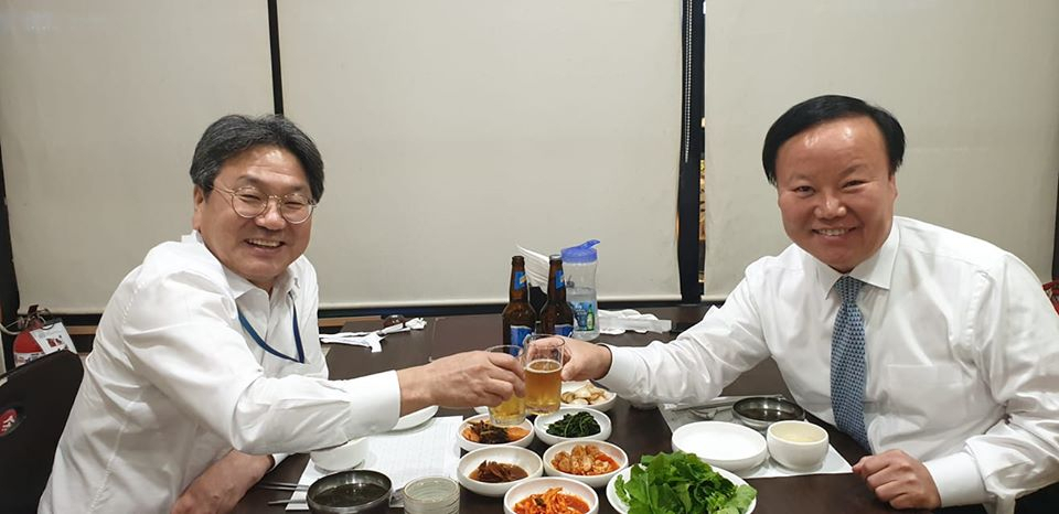 [강기정 청와대 정무수석 페이스북 캡처]