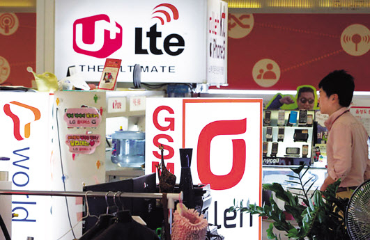 이동통신3사가 12월부터 3G, LTE 요금제 갯수를 대폭 간소화한다. 출시한 지 오래돼 혜택이 적거나 중복되는 요금상품, 가입자가 미미한 요금제들이 정리 대상이다.