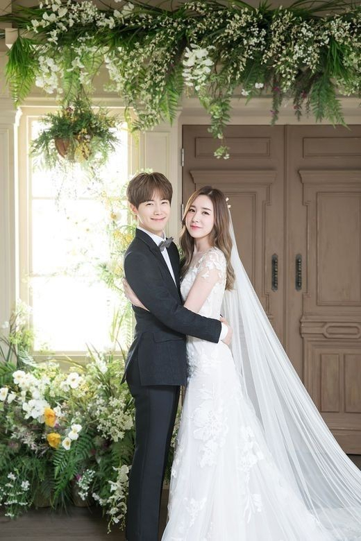 백년가약을 맺는 뮤지컬 배우 황바울과 그룹 베이비복스 출신 간미연