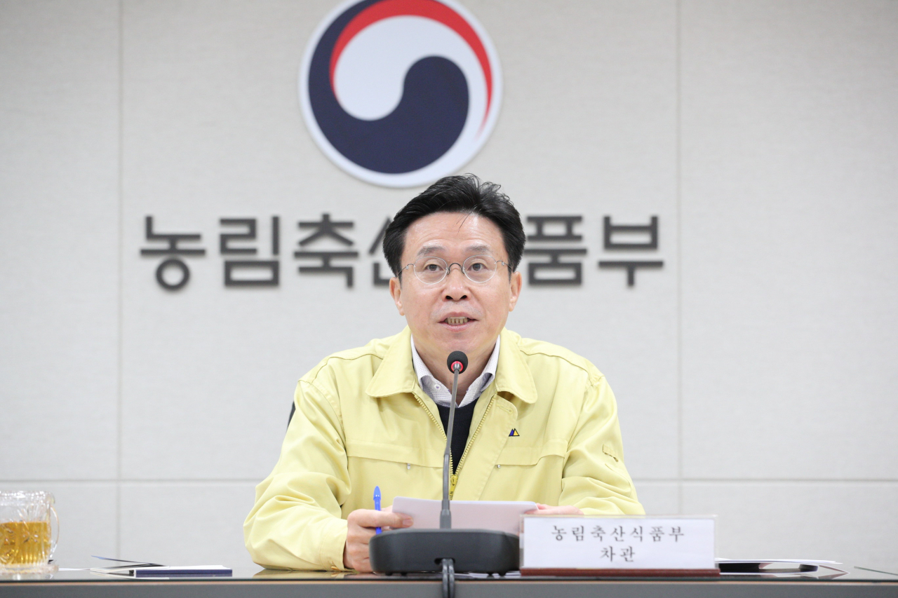 이재욱 농림축산식품부 차관이 10일 오전 정부세종청사에서 열린 아프리카돼지열병 상황점검회의에서 모두발언을 하고 있다.［농림축산식품부 제공］