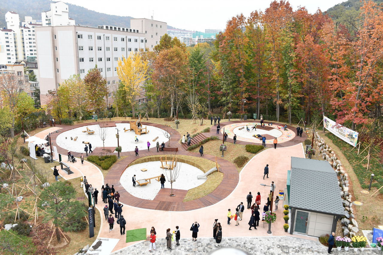 지난 12일 개장한 서대문구 ‘신기한놀이터 떼굴떼굴’ 모습. [서대문구 제공]