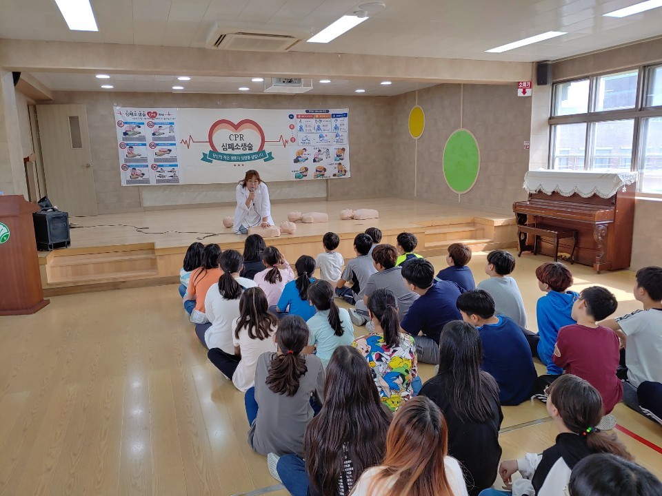 광명시 보건소 운영 찾아가는 건강 이동체험관.[광명시 제공]