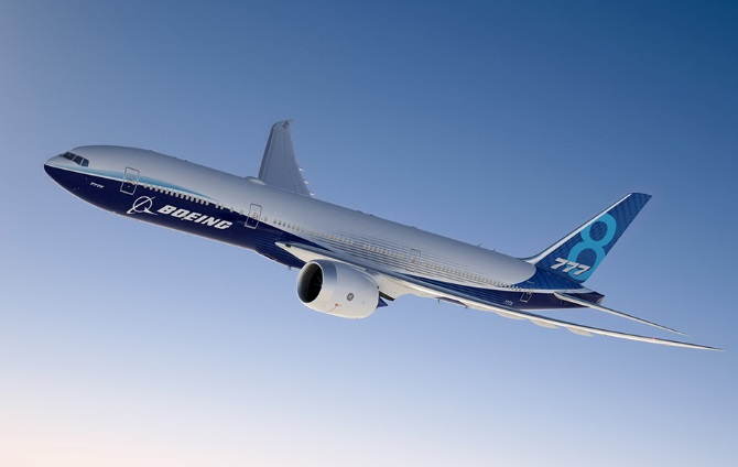 한화에어로스페이스의 부품이 들어가는 GE9X엔진을 장작한 보잉777X. [한화에어로스페이스 제공]