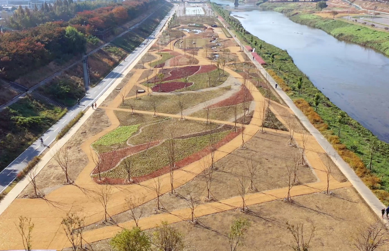 구로구 안양천 일대 생태초화원. [구로구 제공]