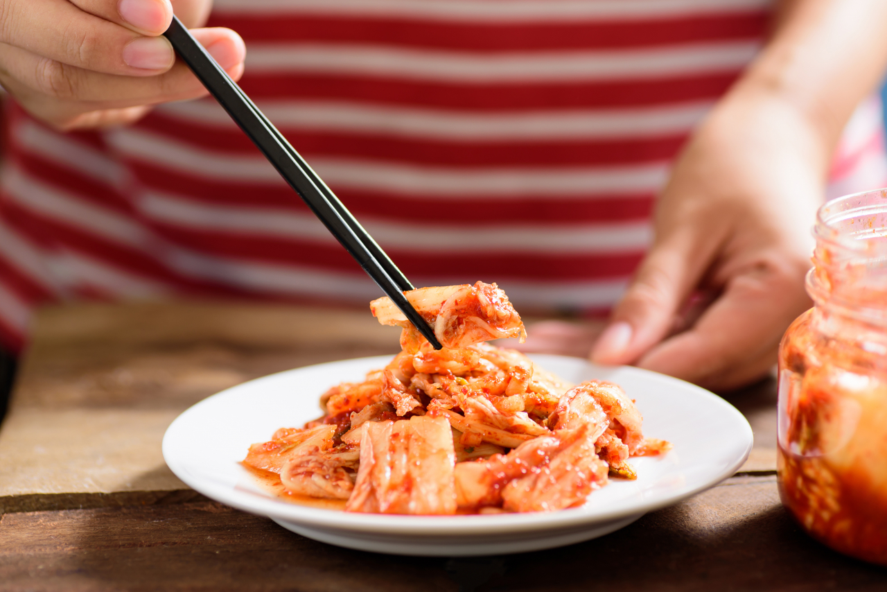 김치와 같은 전통 한국음식을 많이 먹을수록 지방간 위험이 높다는 연구결과가 나왔다.