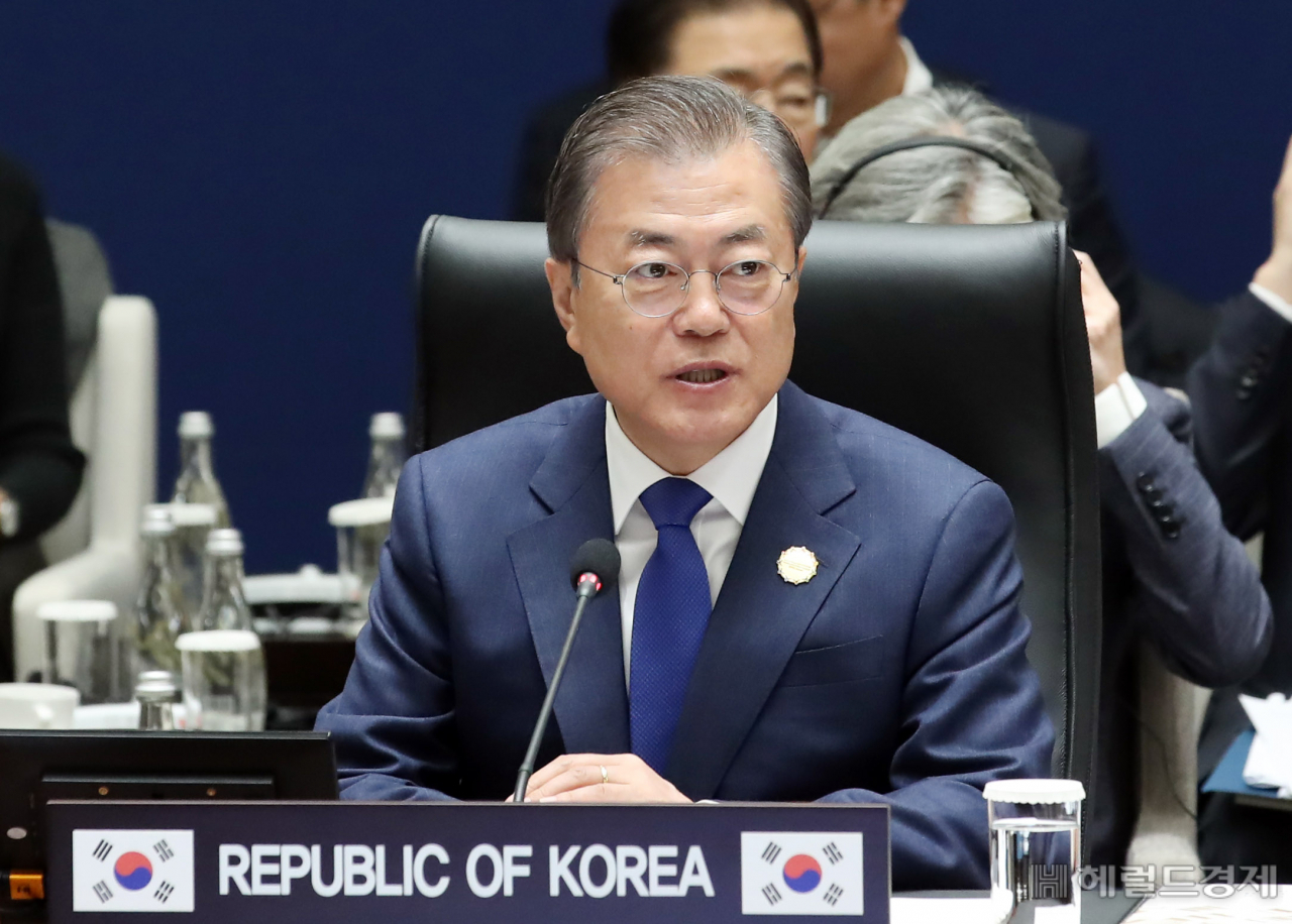 문재인 대통령이 27일 오전 부산 누리마루 APEC하우스에서 열린 제1차 한-메콩 정상회의에서 발언하고 있다. [사진=2019 한-아세안 특별정상회의 제공]
