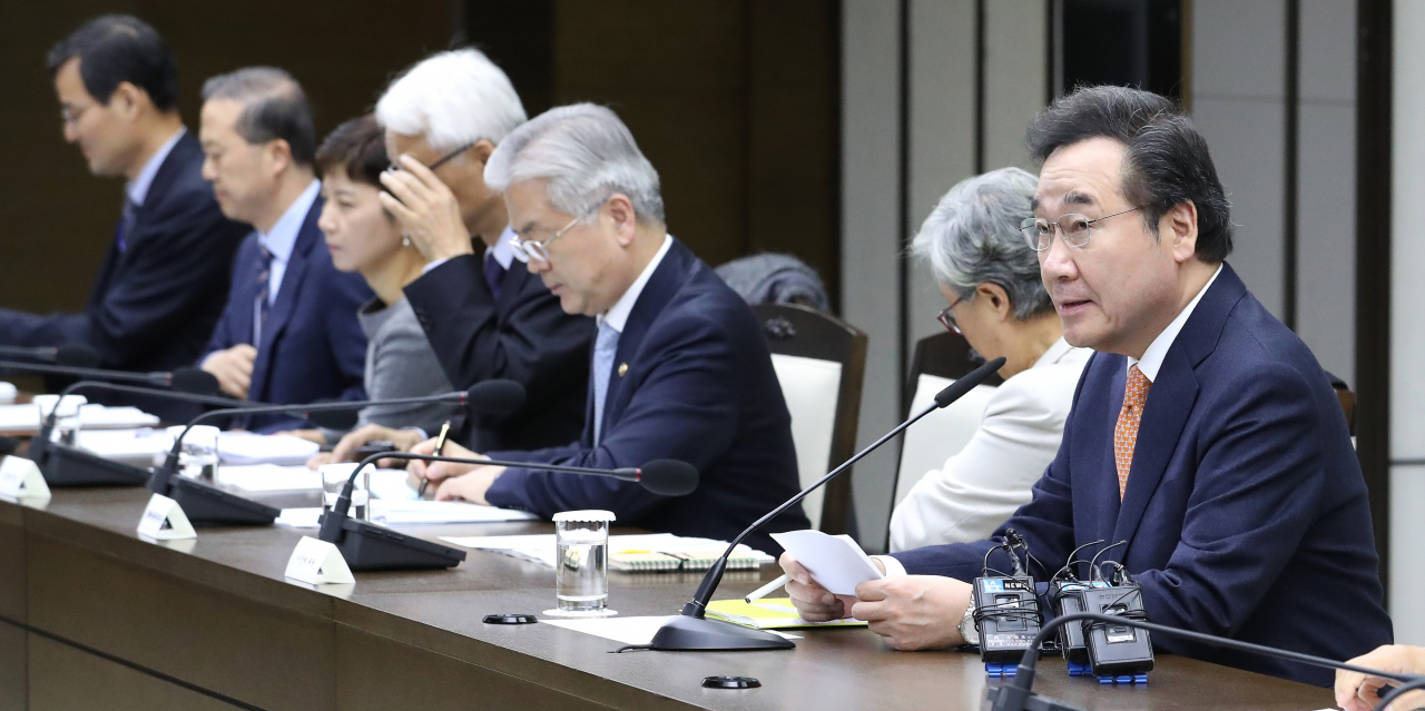 이낙연 국무총리가 27일 오후 세종시 정부세종청사에서 열린 제22차 새만금위원회에서 발언하고 있다. [연합]