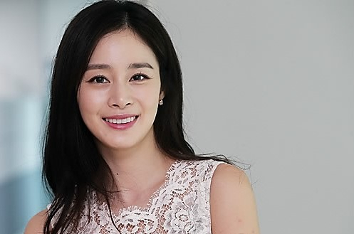 5년 만에 안방극장에 인사하는 김태희 [연합]
