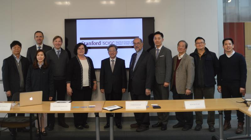 인천경제자유구역청은 미국 스탠포드대학 연구센터를 인천 송도에 입주·지원하는 협약을 체결했다.