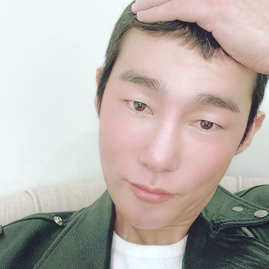 [허지웅 인스타그램]