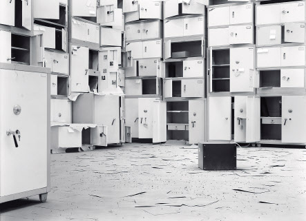 Ji Zhou, Dust 7, pigment print, Ed 1_8 & 2_8, 150x207cm, 2012.jizhou [갤러리수 제공]