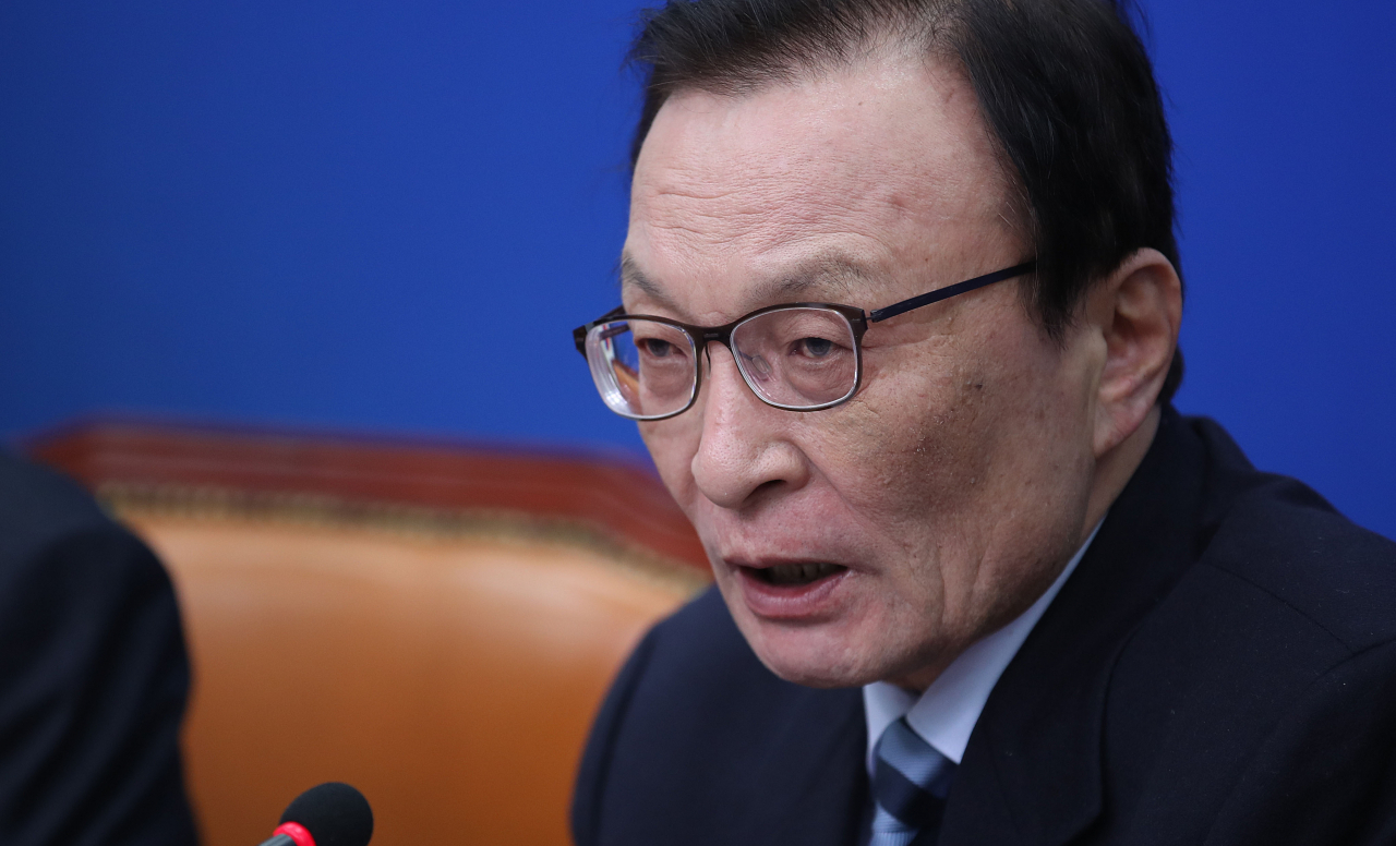 더불어민주당 이해찬 대표가 11일 오전 국회에서 열린 최고위원회의에서 발언하고 있다. 연합뉴스