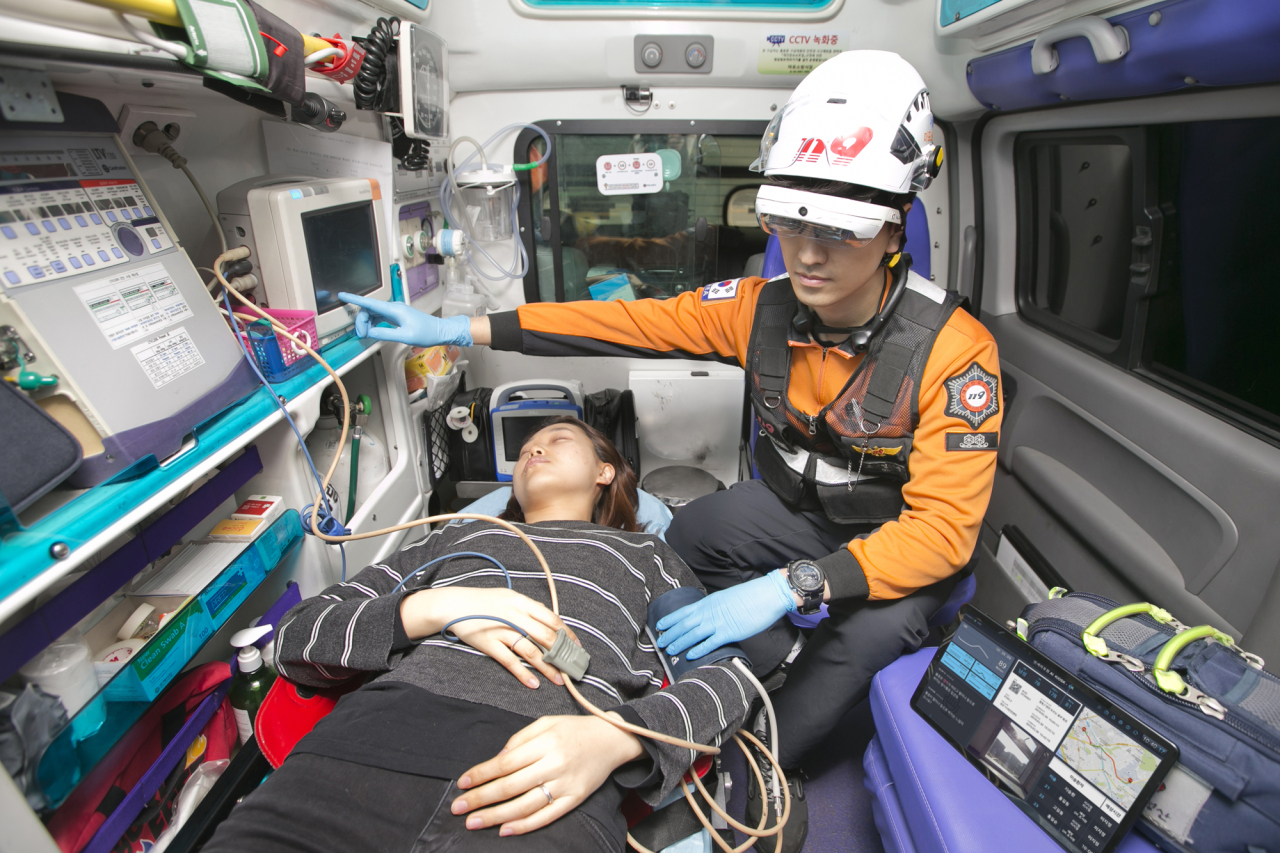 KT, National Fire Agency and Severance Hospital develop an emergency medical system using 5G and information and communications technology. (KT)
