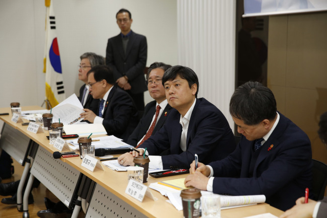 장병규 4차산업혁명위원장(가운데)