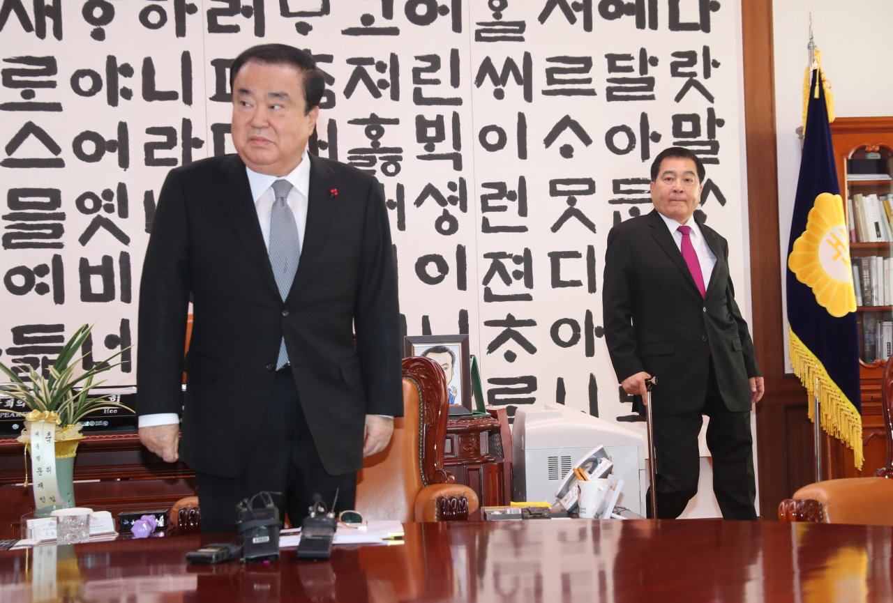 문희상 국회의장은 13일 저녁 입장문을 내고 “오늘 본회의가 원만하게 진행되지 못할 것으로 판단하고, 개의하지 않는다”고 밝혔다.[연합뉴스]