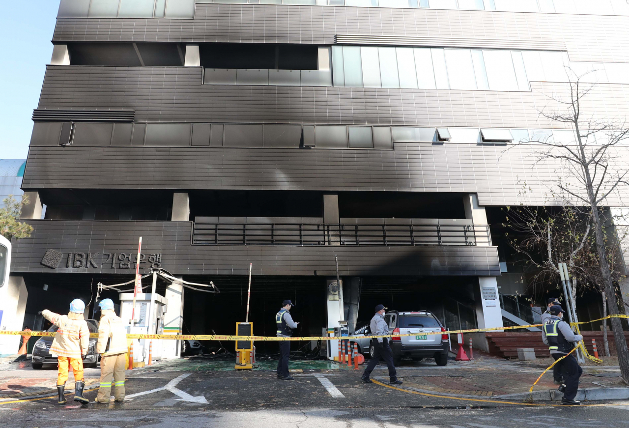 일산 여성병원 건물서 화재…신생아 등 200명 긴급 대피 - 헤럴드경제