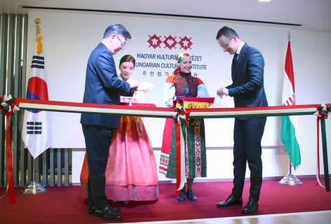 First Hungarian cultural center opens in Korea