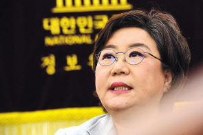 이혜훈 바른미래당 의원이 19일 국회에서 본지와 인터뷰를 하고 있다. 박해묵 기자/mook@