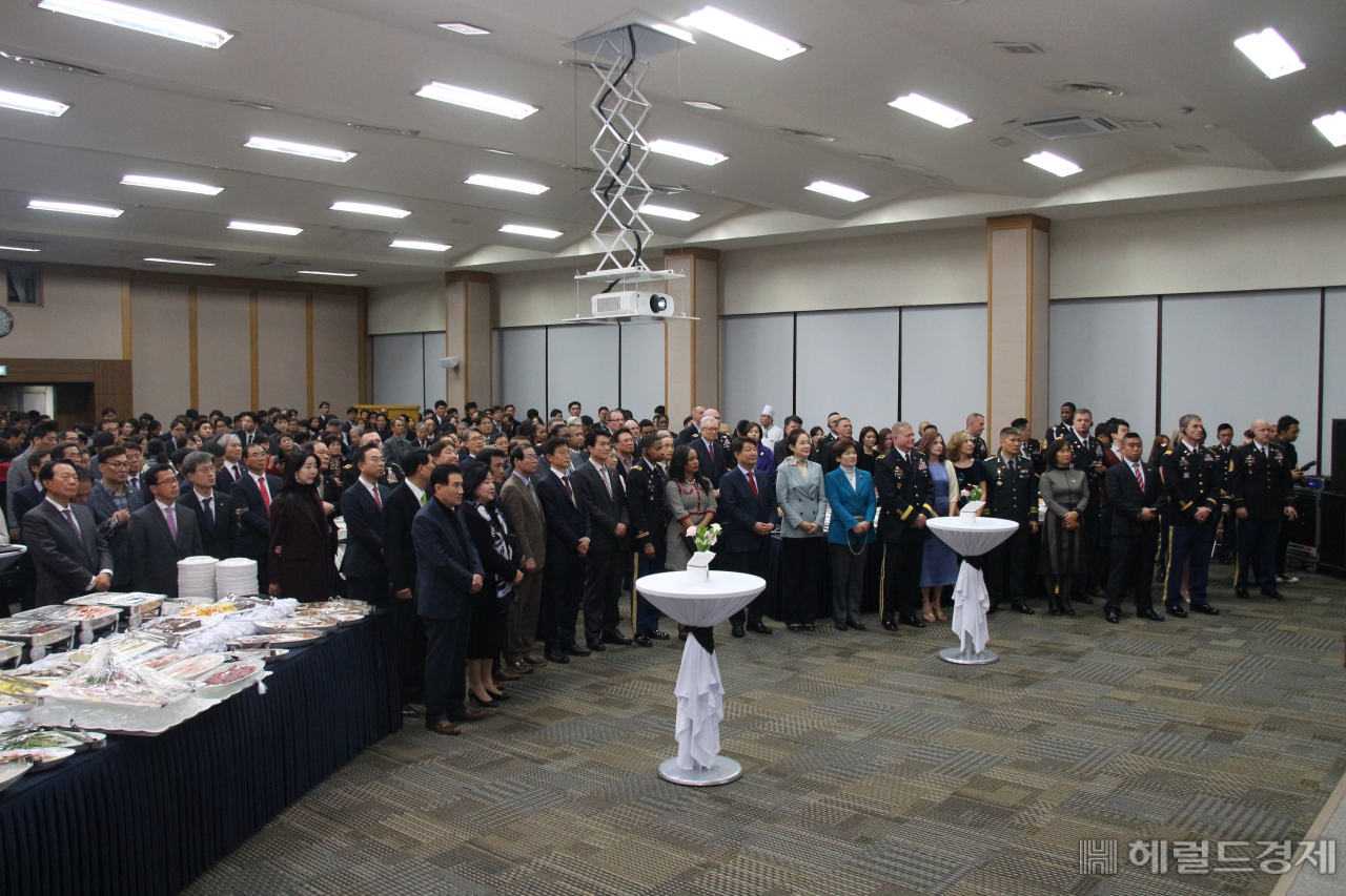 대구상공회의소는 18일 대구상의 10층 대회의실에서 2019 상공인 송년회를 열었다.[대구상공회의소 제공]