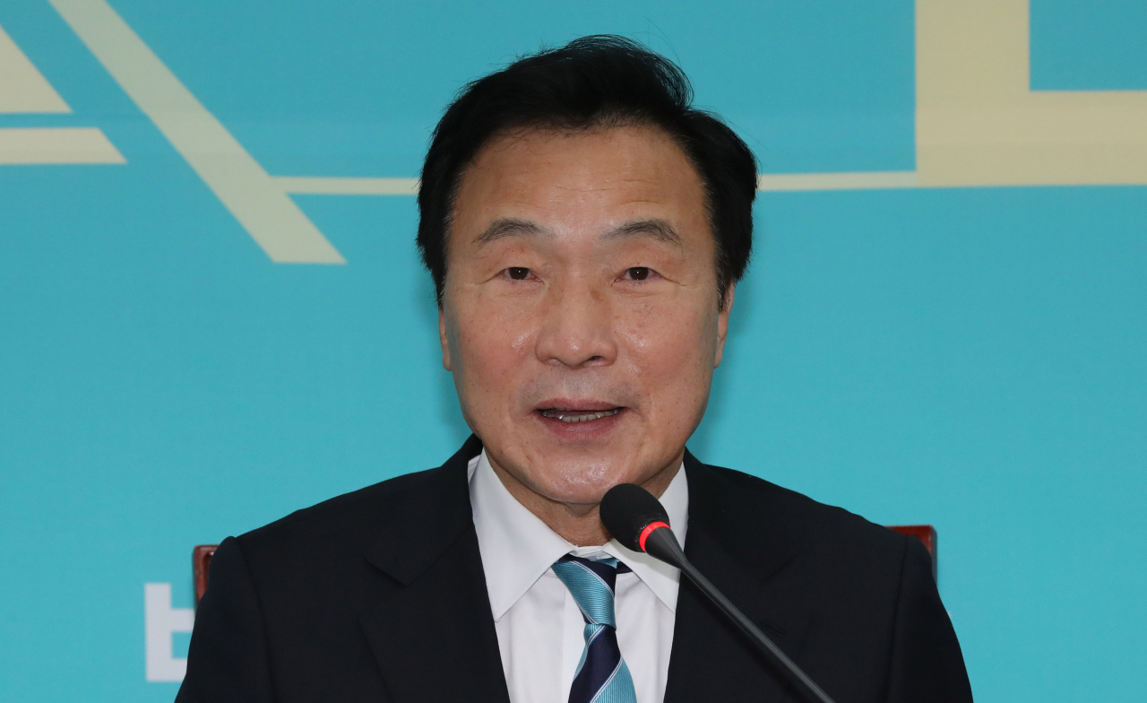 바른미래당 손학규 대표가 23일 오전 서울 여의도 국회에서 열린 최고위원회의에서 발언하고 있다. [연합]