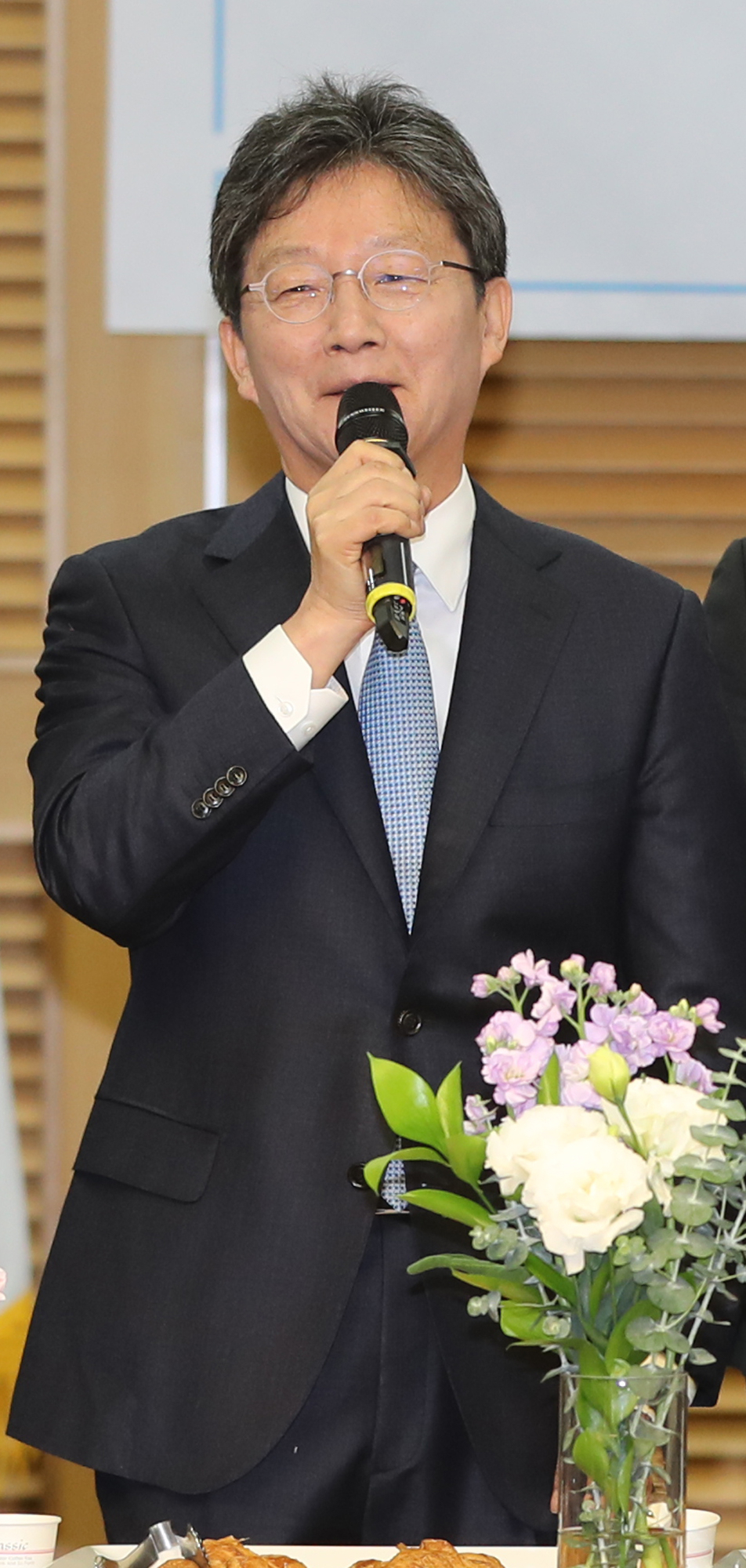1일 오전 서울 여의도 국회 의원회관에서 열린 새로운보수당'2020 신년하례식'에서 유승민 의원이 인사말을 하고 있다. [연합]