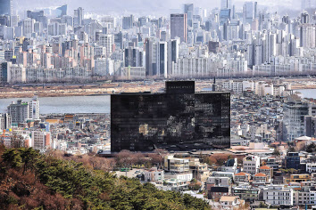 지난해 홍콩계 투자 기업인 PAG 와 인마크자산운용 컨소시엄에 매각된 그랜드 하얏트 서울 전경.
