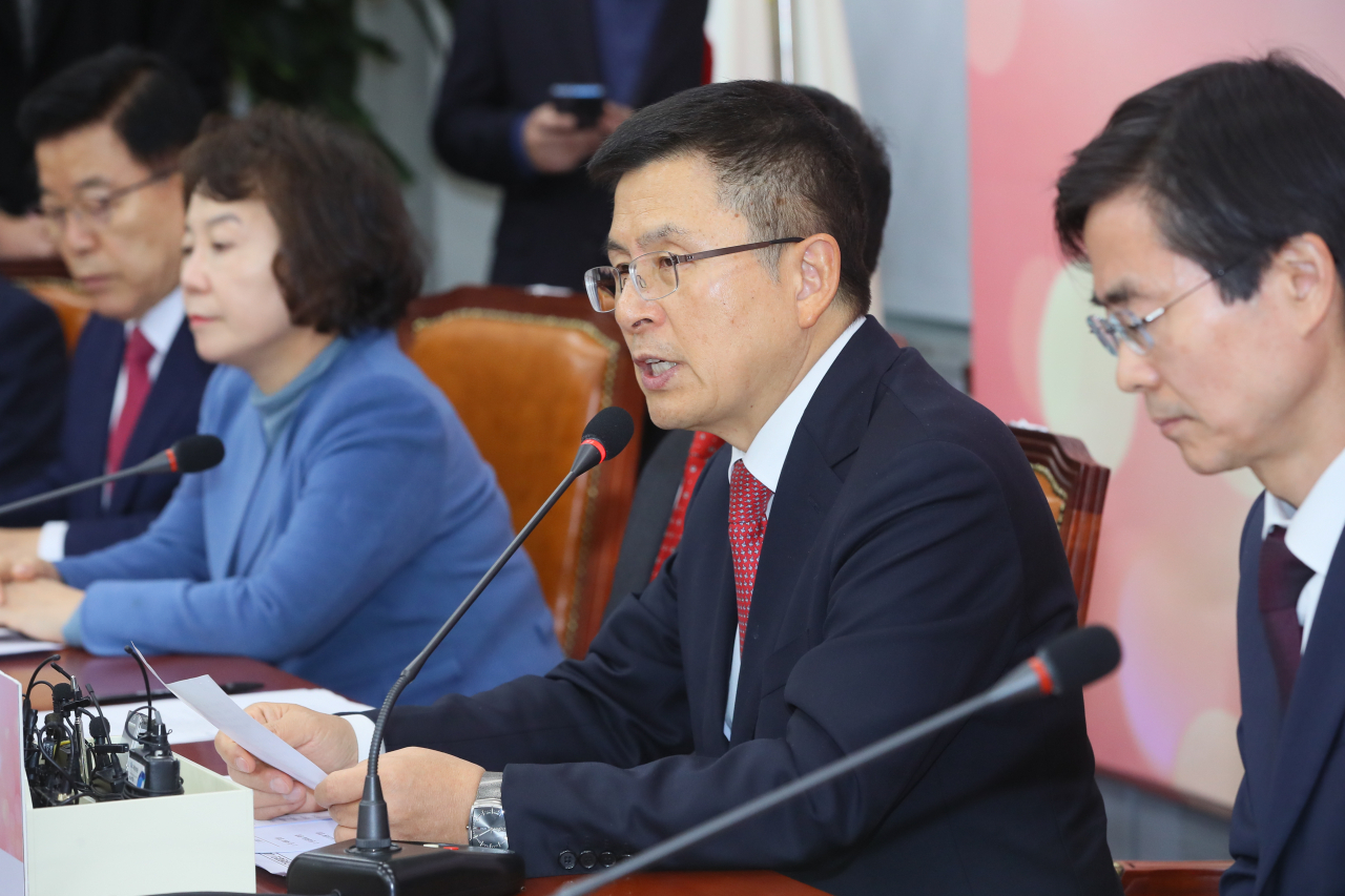자유한국당 황교안 대표가 6일 국회에서 열린 최고위원회의에서 발언하고 있다. 연합뉴스