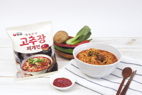 ‘집밥감성 고추장찌개면’ 제품 이미지. [농심 제공]