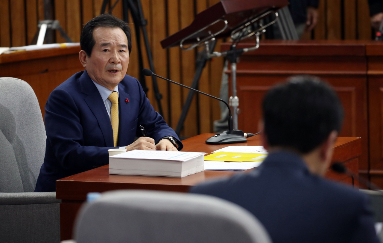 정세균 국무총리 후보자가 7일 오전 국회에서 열린 국무총리 임명동의안 심사를 위한 인사청문회에서 새로운보수당 지상욱 의원 질의에 답하고 있다. [연합]