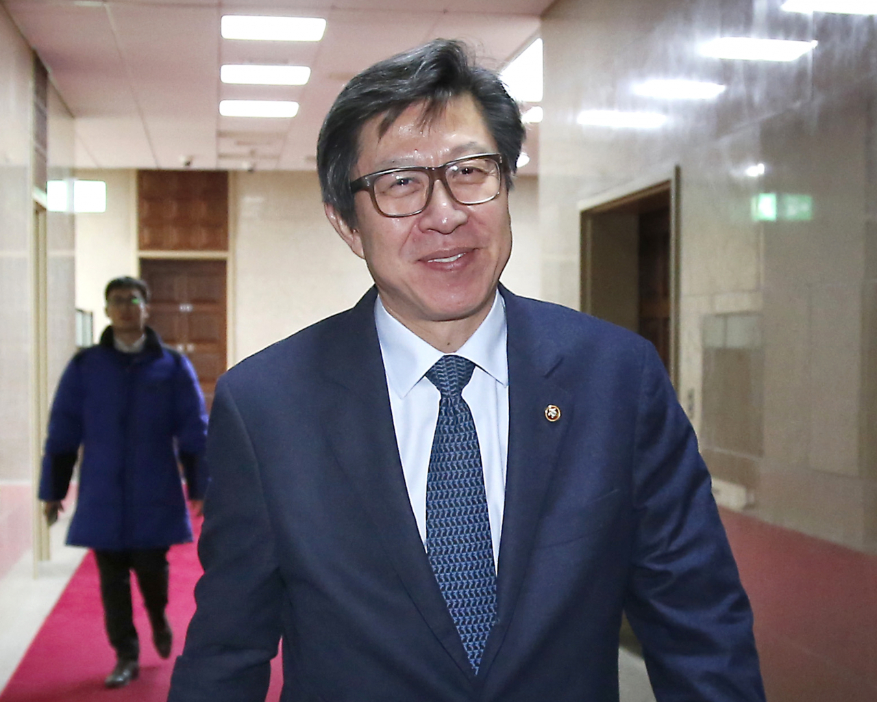 보수·중도 진영 정당·시민단체들이 9일 자유한국당과 새로운보수당이 참여한 혁신통합추진위원회(통추위)를 구성하기로 합의했다. 중도·보수 대통합을 위한 정당·시민사회단체 대표자 연석회의는 이날 서울 프레스센터에서 회의를 열어 이같이 결정했다. 통추위 위원장은 국회 사무총장을 지낸 박형준 정치플랫폼 '자유와공화' 공동의장이 맡기로 했다. 사진은 국회 사무총장 시절 박 통합추진위원장의 모습. 연합뉴스